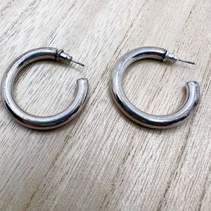 Kendra Scott Signed Silver Tone Hoop Post Earrings